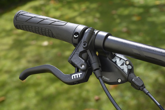 Lock-on mtb grip