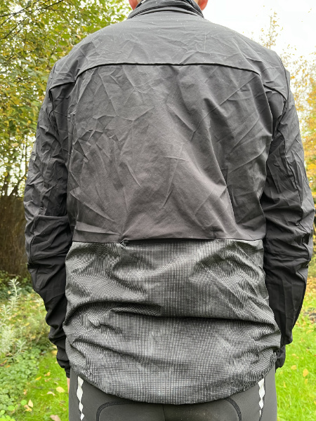 AGU Storm Breaker regenjas achterkant