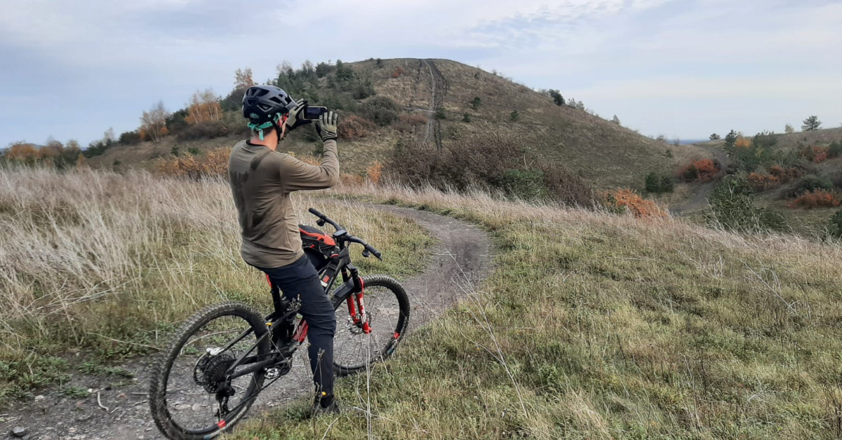 Mountainbiken op de terrils van Winterslag en Waterschei